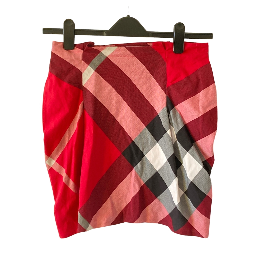 Pre-Loved Burberry Girl's Children's Skirt - Size 14Y - Timeless Elegance - Picture 1 of 11